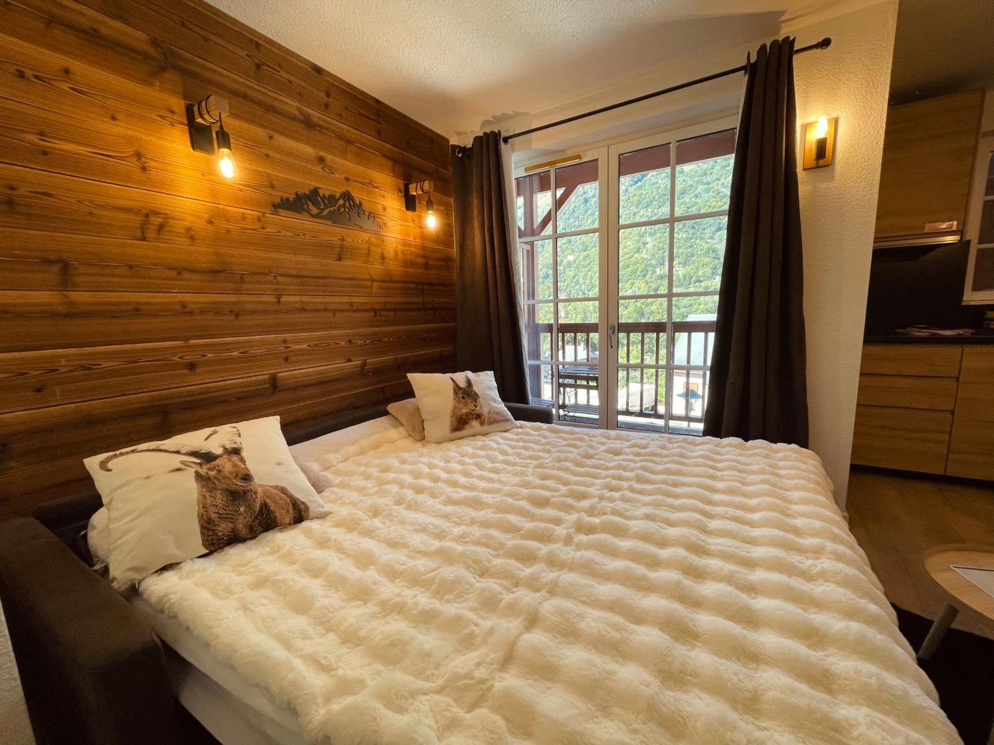 "La Cle Doree" Appartement Balcon Ensoleille Vue Montagne Wifi كوتيريه المظهر الخارجي الصورة