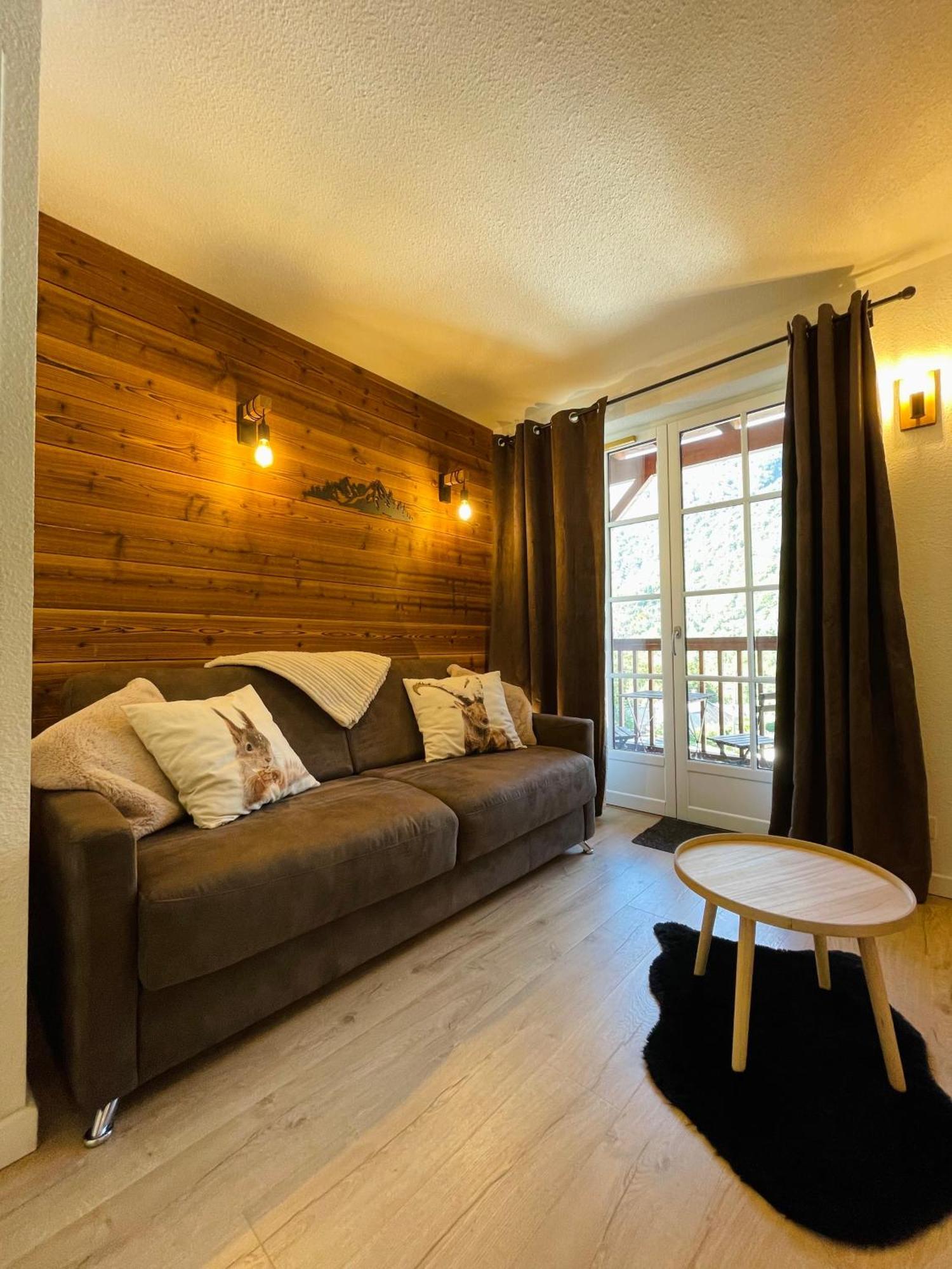 "La Cle Doree" Appartement Balcon Ensoleille Vue Montagne Wifi كوتيريه المظهر الخارجي الصورة