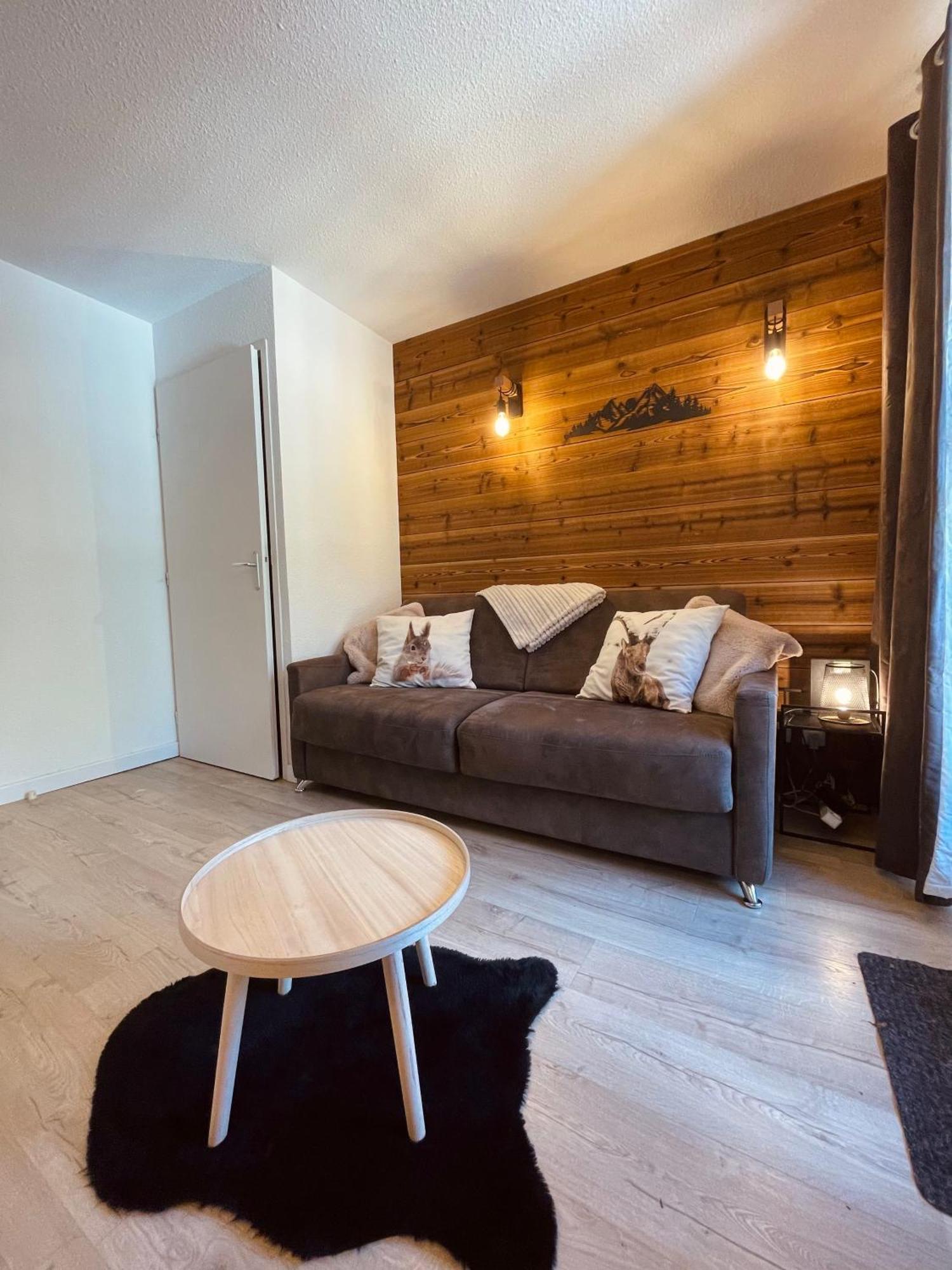 "La Cle Doree" Appartement Balcon Ensoleille Vue Montagne Wifi كوتيريه المظهر الخارجي الصورة